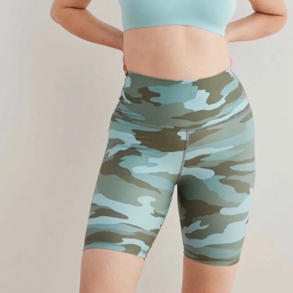 aerie Pants - 🌸 3 for $10 Aerie Move Camo Biker Shorts NWOT Medium